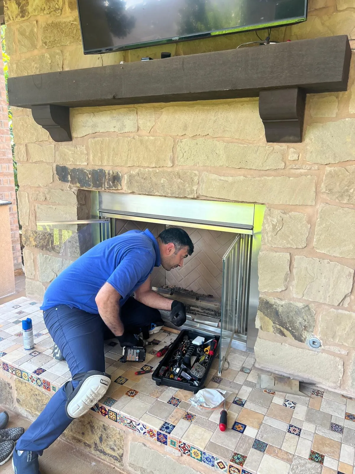 Gas fireplace repair, by an Optimal Appliance technician